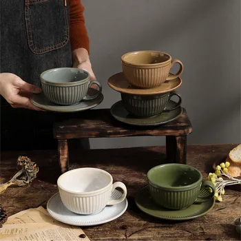 Derliaus kavos puodelio nustatyti taurės ir lėkštės keraminės kavos puodelį, kūrybinės popietės arbatos puodelio asmeninį gėlių taurės Saudo stilius